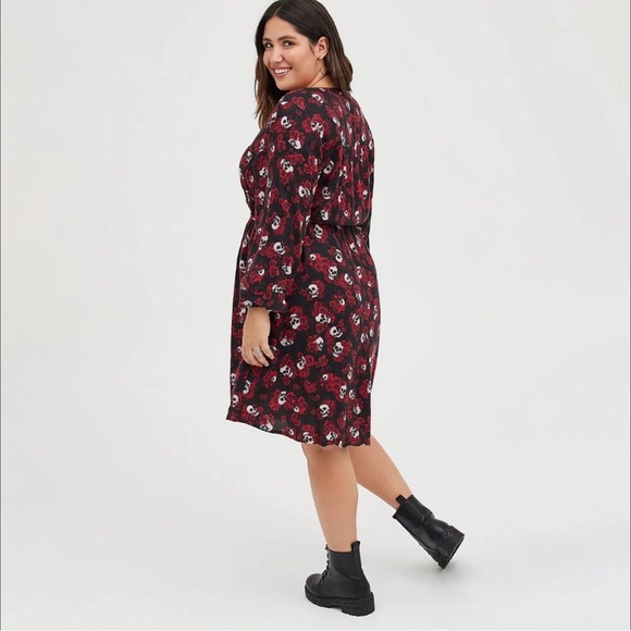 💀Beautiful skull & rose dress 🌹 - Picture 7 of 16